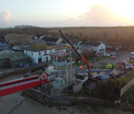 - Truck and Crane Hire UK A team from Southdown Engineers renovate the Littlehampton harbourmaster’s watchtower - 06