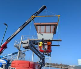 - Truck and Crane Hire UK A team from Southdown Engineers renovate the Littlehampton harbourmaster’s watchtower - 07